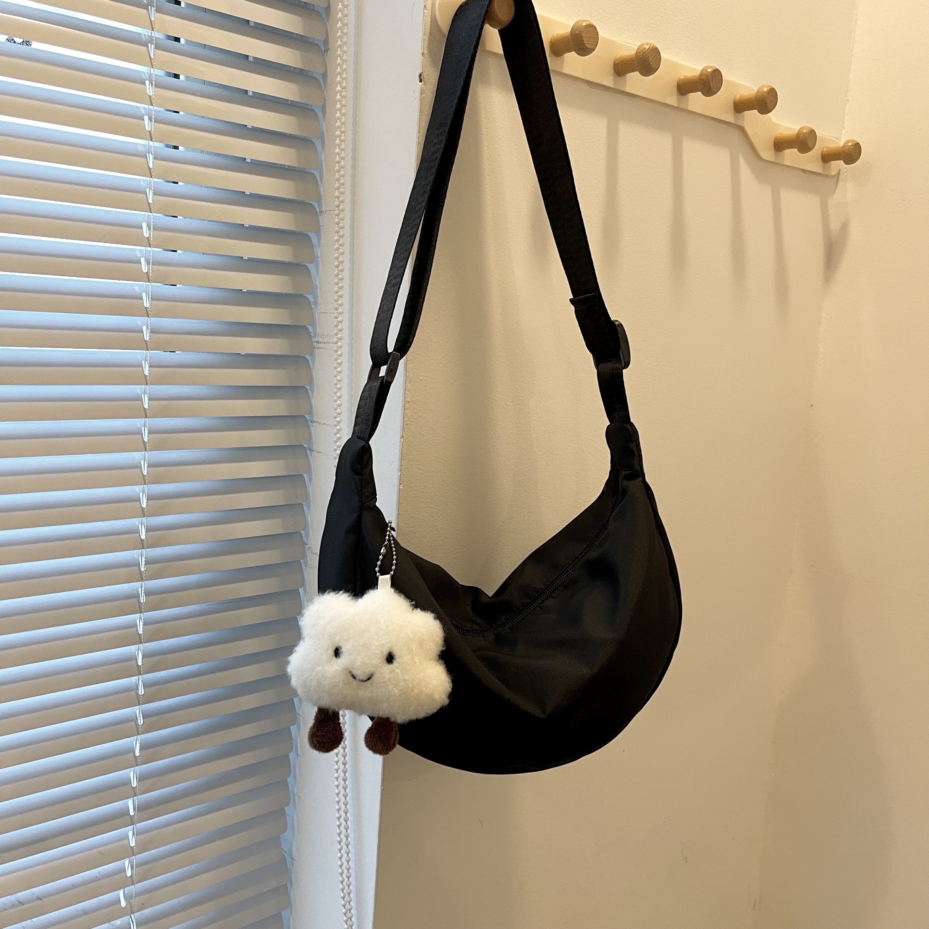 Black-Oxford dumpling pack + clouds mounted